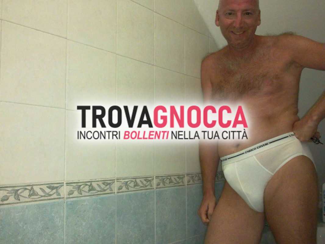 ------cerco studentesse e universitarie che mi masturbano----no mercenarie 
-----amo molto pelo------anche videochiamata