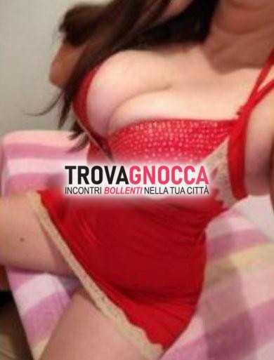 laura pompinara selvaggia È unica nel suo genere. non utilizzo mani. mordo lecco lecco sputo e poi riprend. 💋🍒💜 completi

una gran pompinara. mia.